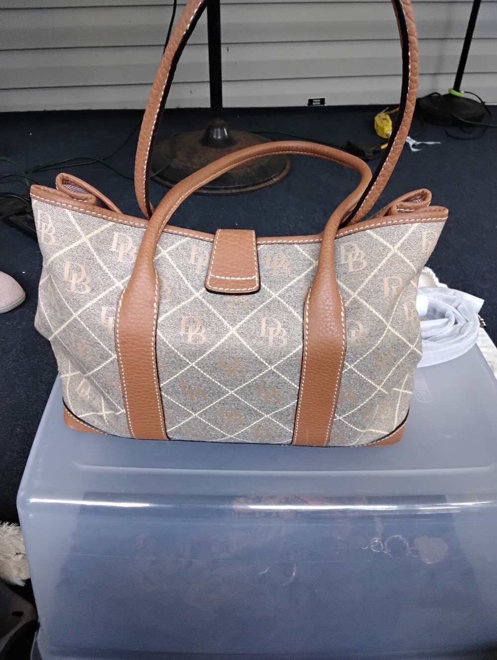 NWOT* Authentic Dooney & Burke Signature Logo Canva Shopper Tote - Picture 2 of 8